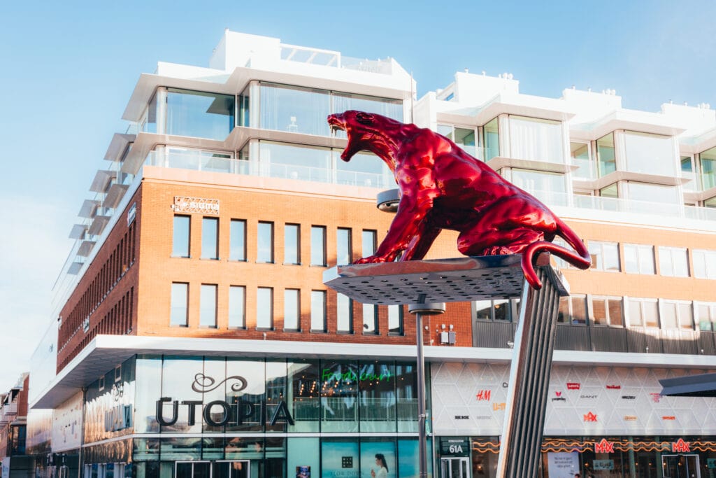 Metoo-monument på Rådhustorget Umeå